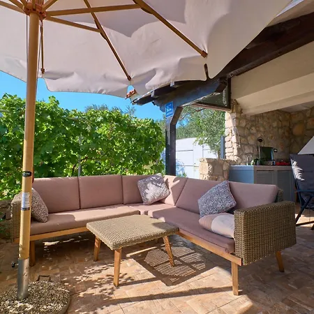 Amazing House, 20 M From The Beach, 80 M2 *