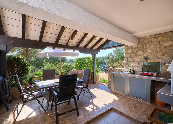 Amazing House, 20 M From The Beach, 80 M2 Appartement Martinšćica